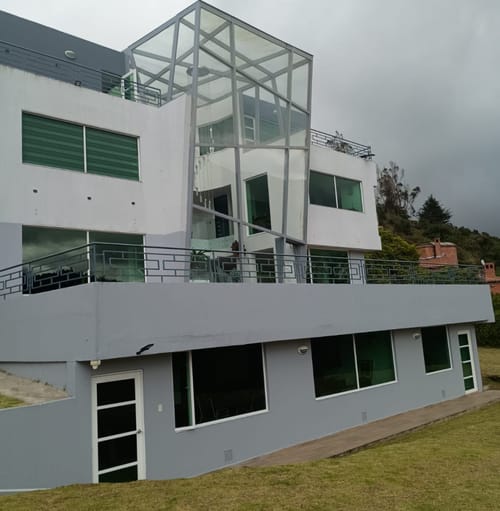 $2.500.000.000 en Alto De La Virgen