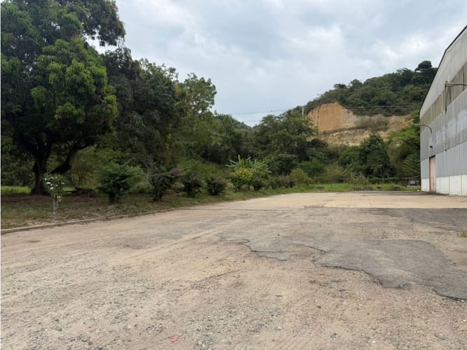 Bodega en arriendo en Rio De Oro I, Girón · foto 3 de 12