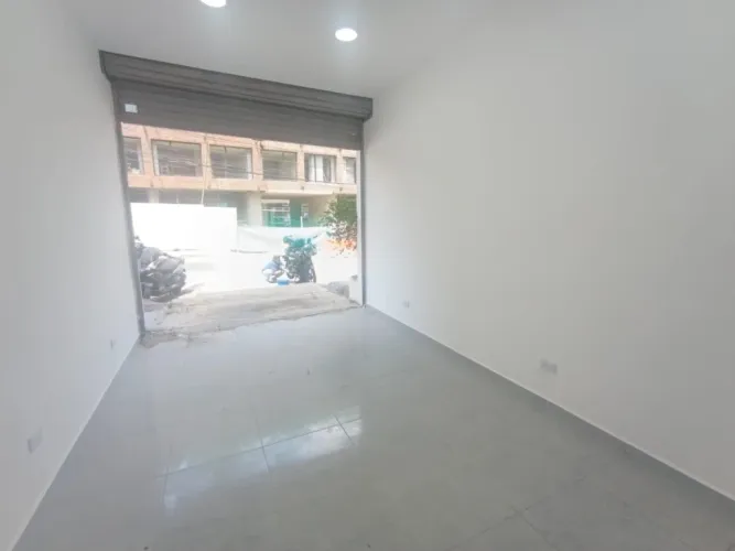 Local en arriendo en El Poblado, Medellín, 20 m² · foto 2 de 6