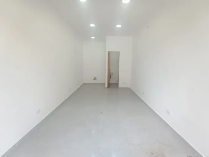 Local en arriendo en El Poblado, Medellín, 20 m² · foto 5 de 6