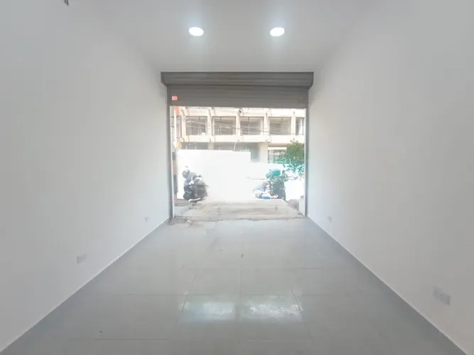Local en arriendo en El Poblado, Medellín, 20 m² · foto 6 de 6