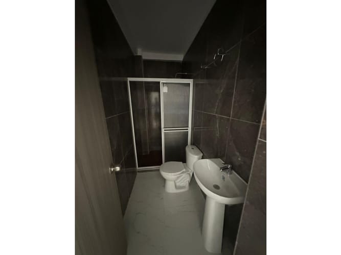 Edificio en venta en Condina, Pereira, 200 m² · foto 3 de 8