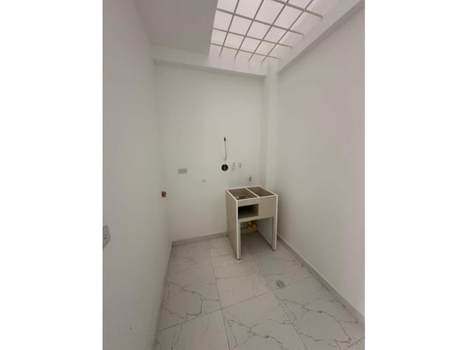 Edificio en venta en Condina, Pereira, 200 m² · foto 4 de 8