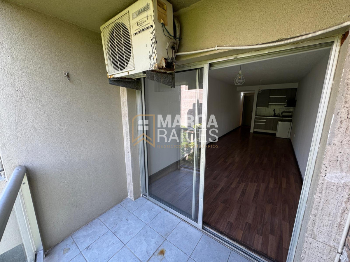 Alquiler Monoambiente con balcón. Pocitos, Montevideo · Foto 9