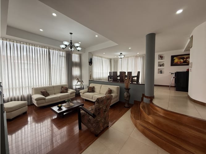 Casa de 4 alcobas en venta en San Onofre, Tunja, 319 m² · foto 3 de 24