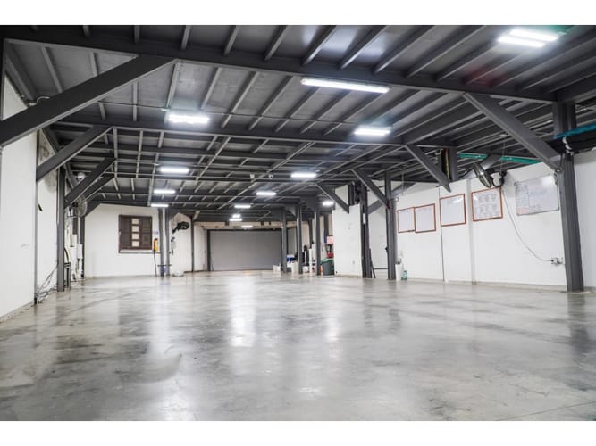 Bodega en venta en Girardot, Bucaramanga, 1470 m² · foto 6 de 24