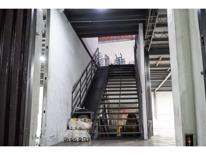 Bodega en venta en Girardot, Bucaramanga, 1470 m² · foto 10 de 24