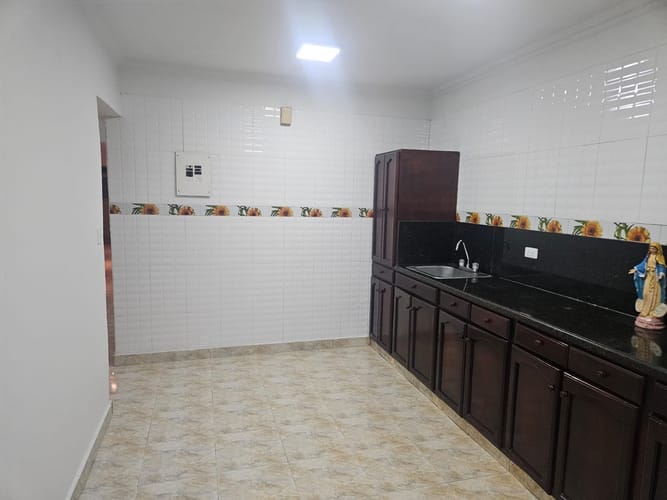 Casa de 4 alcobas en venta en Bretaña, Cali, 220 m² · foto 3 de 18