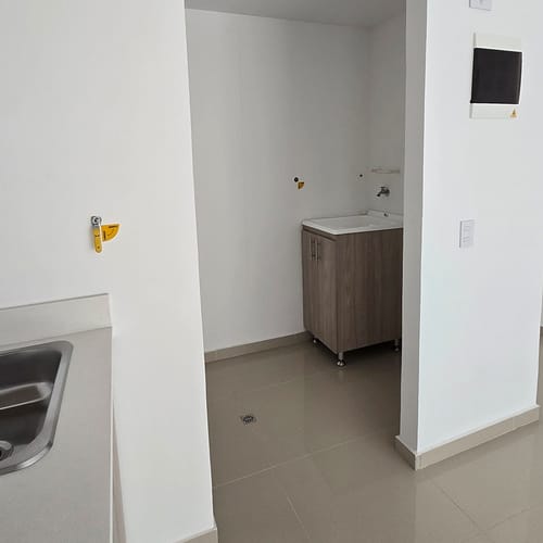 Apartamento de 3 alcobas en venta en Vegas De La Doctora, Sabaneta, 85 m² · foto 4 de 10