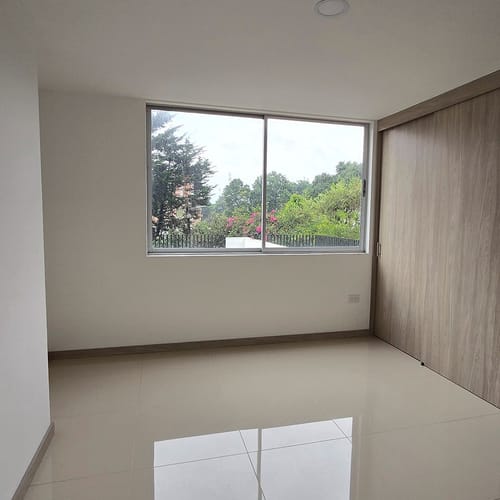 Apartamento de 3 alcobas en venta en Vegas De La Doctora, Sabaneta, 85 m² · foto 5 de 10