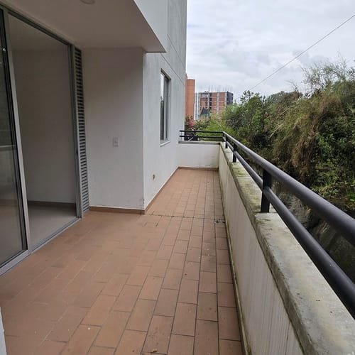 Apartamento de 3 alcobas en venta en Vegas De La Doctora, Sabaneta, 85 m² · foto 2 de 10