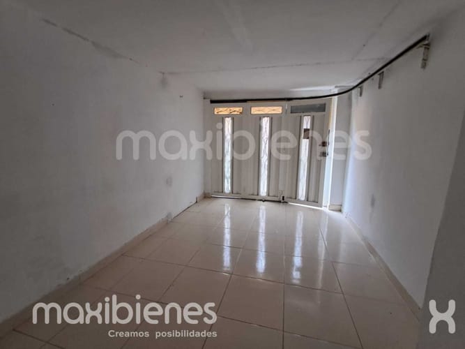 Local en arriendo en Calasanz, Medellín, 16 m² · foto 2 de 5