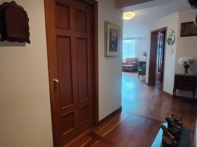 Apartamento de 3 alcobas en venta en Chicó Navarra, Bogotá, 167 m² · foto 13 de 24