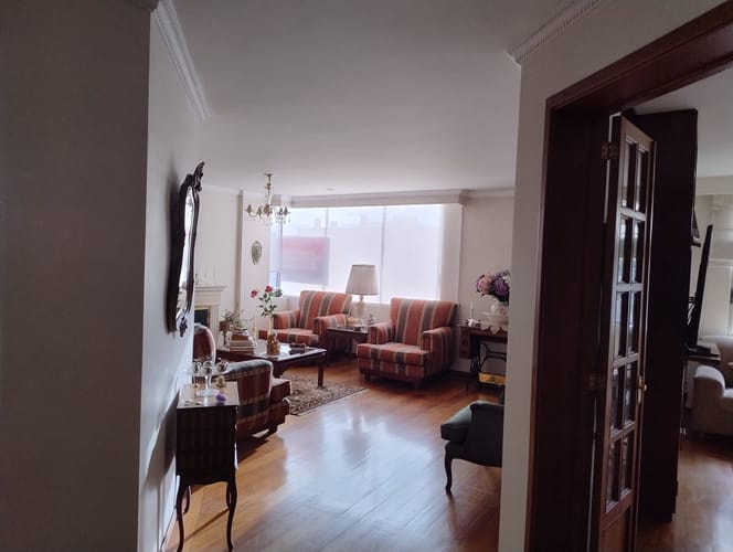 Apartamento de 3 alcobas en venta en Chicó Navarra, Bogotá, 167 m² · foto 5 de 24