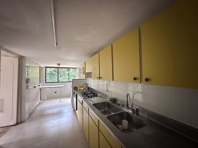 Apartamento de 3 alcobas en venta en El Poblado, Medellín, 157 m² · foto 4 de 16