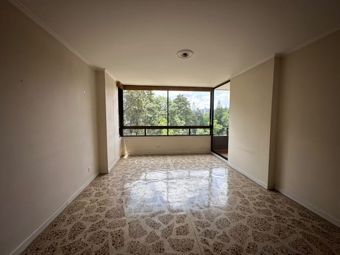 Apartamento de 3 alcobas en venta en El Poblado, Medellín, 157 m² · foto 2 de 16