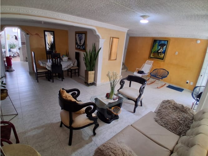 Casa de 8 alcobas en venta en Lagos I, Floridablanca, 162 m² · foto 2 de 24