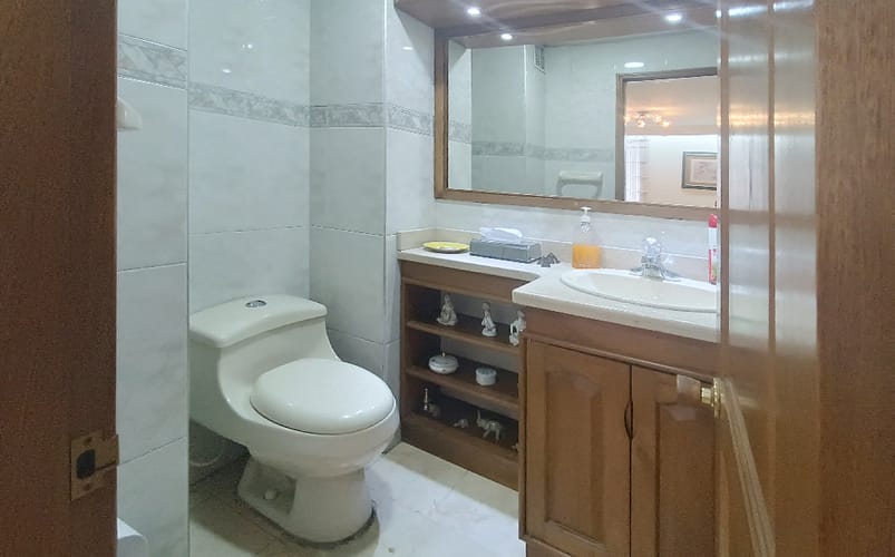 Apartamento de 3 alcobas en venta en Club De Los Lagartos, Bogotá, 154 m² · foto 8 de 23