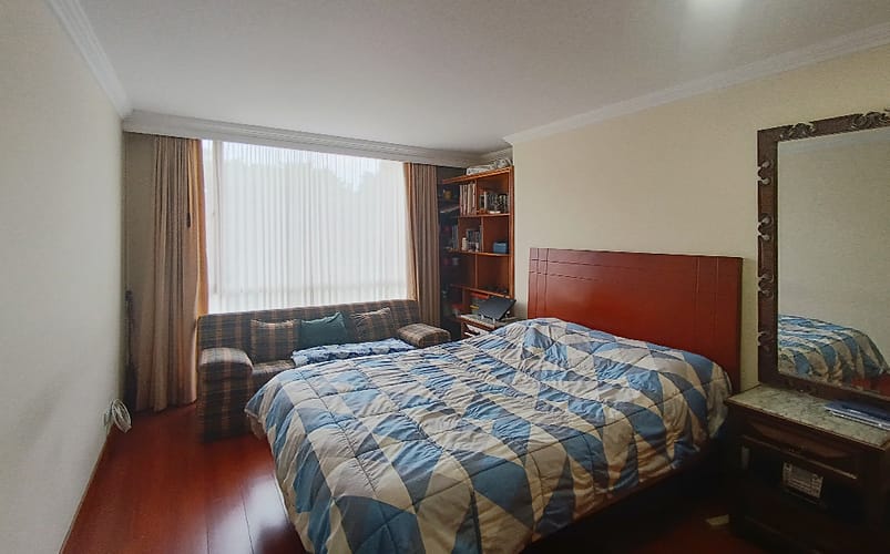 Apartamento de 3 alcobas en venta en Club De Los Lagartos, Bogotá, 154 m² · foto 13 de 23