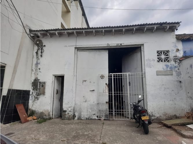 Bodega en venta en Comuneros, Bucaramanga, 320 m² · foto 7 de 7