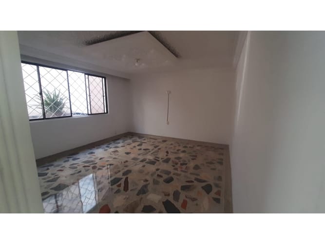 Casa de 3 alcobas en venta en Granjas De Provenza, Bucaramanga, 153 m² · foto 4 de 24