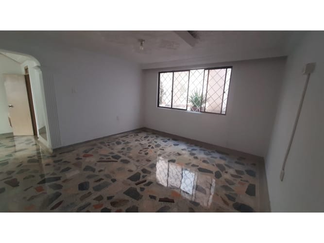 Casa de 3 alcobas en venta en Granjas De Provenza, Bucaramanga, 153 m² · foto 5 de 24