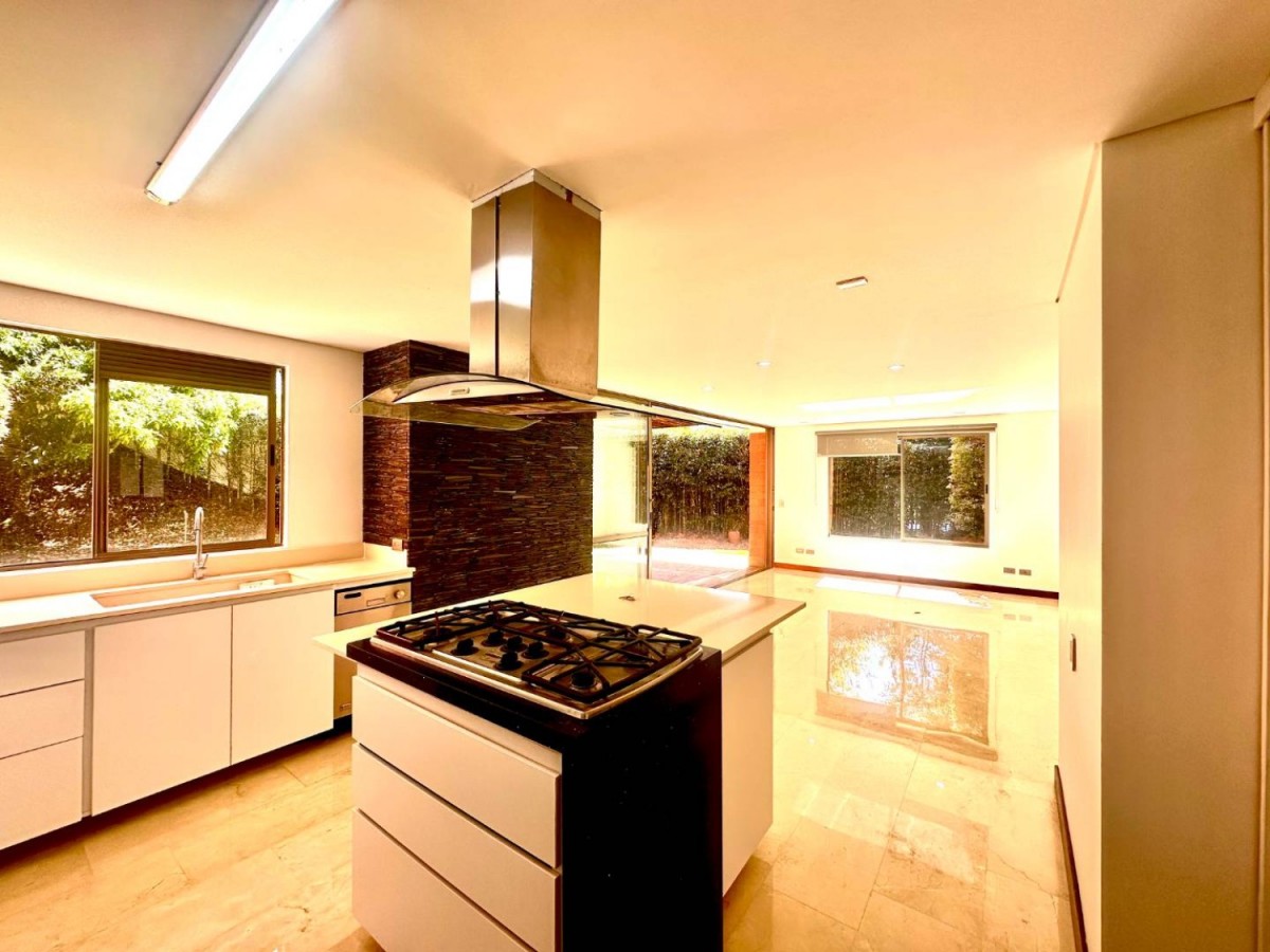 Apartamento en Arriendo en Loma del Esmeraldal, Envigado en Loma Del Esmeraldal
