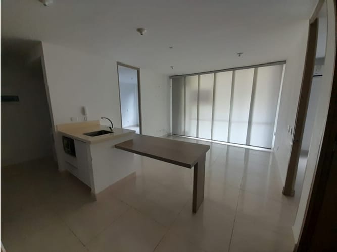 Apartamento de 2 alcobas en arriendo en Ricaurte, 58 m² · foto 2 de 24