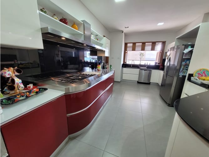 Apartamento de 4 alcobas en venta en Cabecera Del Llano, Bucaramanga, 265 m² · foto 7 de 23