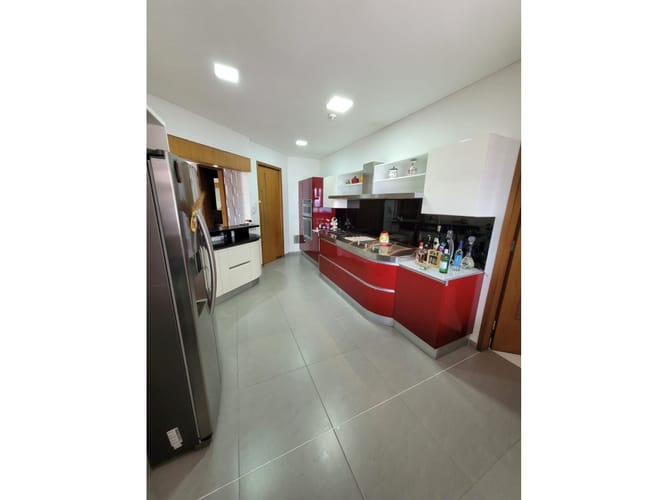 Apartamento de 4 alcobas en venta en Cabecera Del Llano, Bucaramanga, 265 m² · foto 8 de 23