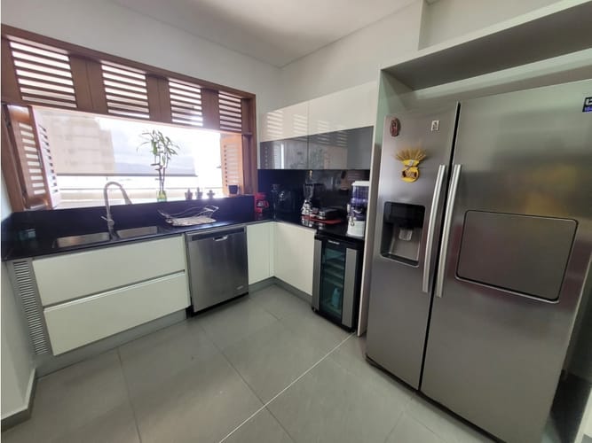 Apartamento de 4 alcobas en venta en Cabecera Del Llano, Bucaramanga, 265 m² · foto 9 de 23
