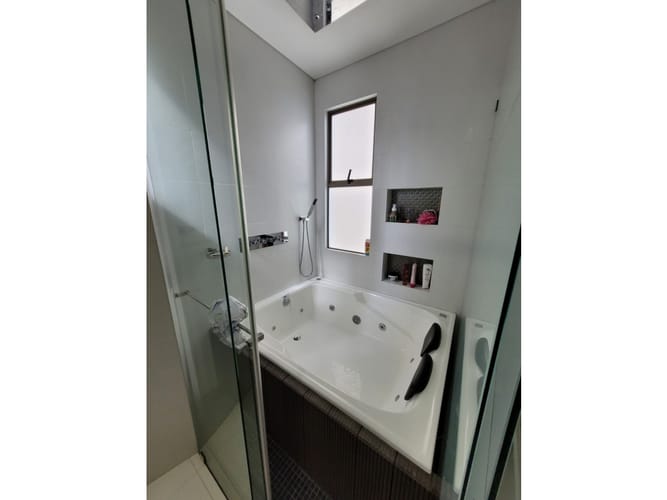 Apartamento de 4 alcobas en venta en Cabecera Del Llano, Bucaramanga, 265 m² · foto 12 de 23