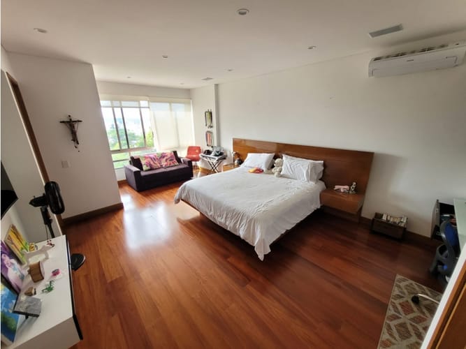 Apartamento de 4 alcobas en venta en Cabecera Del Llano, Bucaramanga, 265 m² · foto 13 de 23