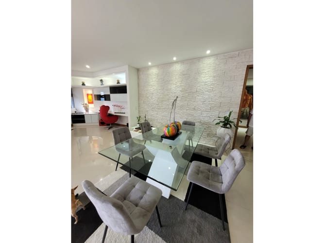 Apartamento de 4 alcobas en venta en Cabecera Del Llano, Bucaramanga, 265 m² · foto 17 de 23