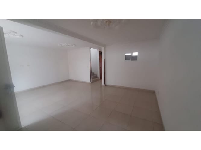 Casa en venta en La Cumbre, Floridablanca, 160 m² · foto 4 de 24