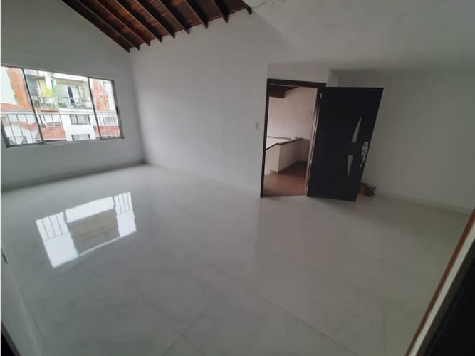 Apartamento de 4 alcobas en venta en Palomitas Del Progreso, Floridablanca, 132 m² · foto 2 de 24