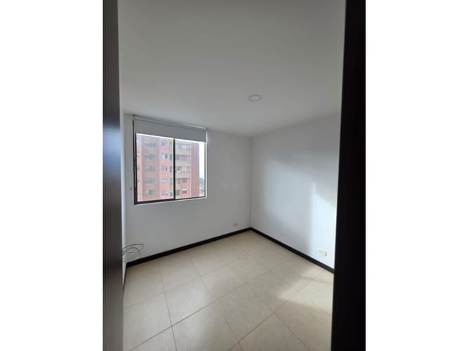 Apartamento de 3 alcobas en arriendo en Loma Del Indio, Medellín, 90 m² · foto 3 de 22