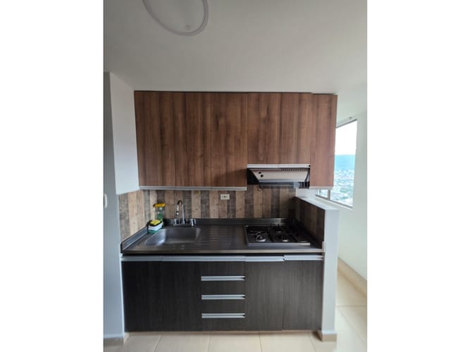 Apartamento de 3 alcobas en arriendo en Loma Del Indio, Medellín, 90 m² · foto 4 de 22