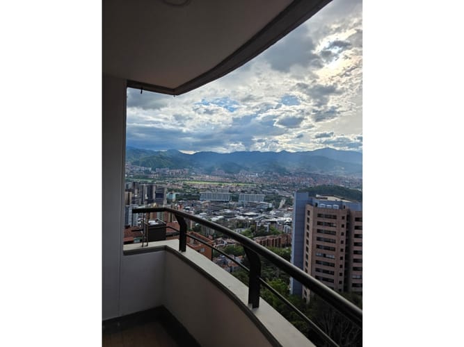 Apartamento de 3 alcobas en arriendo en Loma Del Indio, Medellín, 90 m² · foto 11 de 22