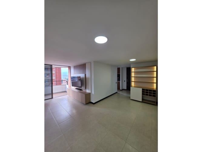 Apartamento de 3 alcobas en arriendo en Loma Del Indio, Medellín, 90 m² · foto 12 de 22