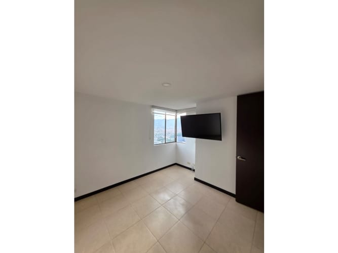 Apartamento de 3 alcobas en arriendo en Loma Del Indio, Medellín, 90 m² · foto 13 de 22