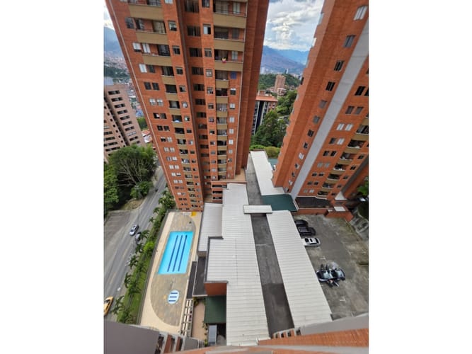 Apartamento de 3 alcobas en arriendo en Loma Del Indio, Medellín, 90 m² · foto 15 de 22