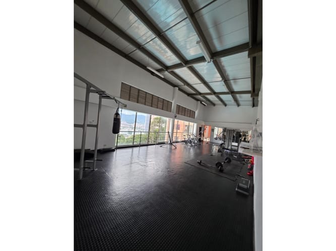 Apartamento de 3 alcobas en arriendo en Loma Del Indio, Medellín, 90 m² · foto 19 de 22