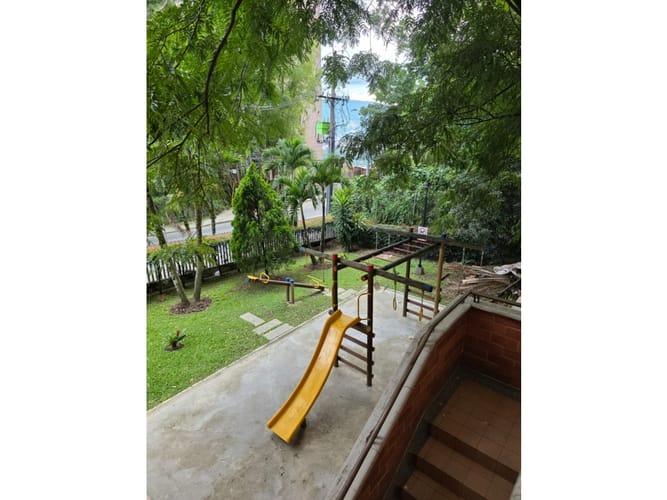 Apartamento de 3 alcobas en arriendo en Loma Del Indio, Medellín, 90 m² · foto 20 de 22