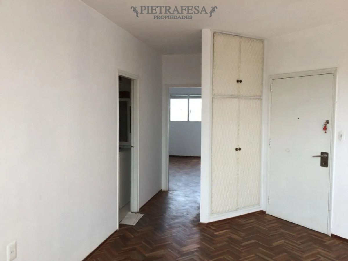 Apartamento en alquiler, 1 dormitorio, 1 baño y terraza. Mercado Modelo. · Foto 3