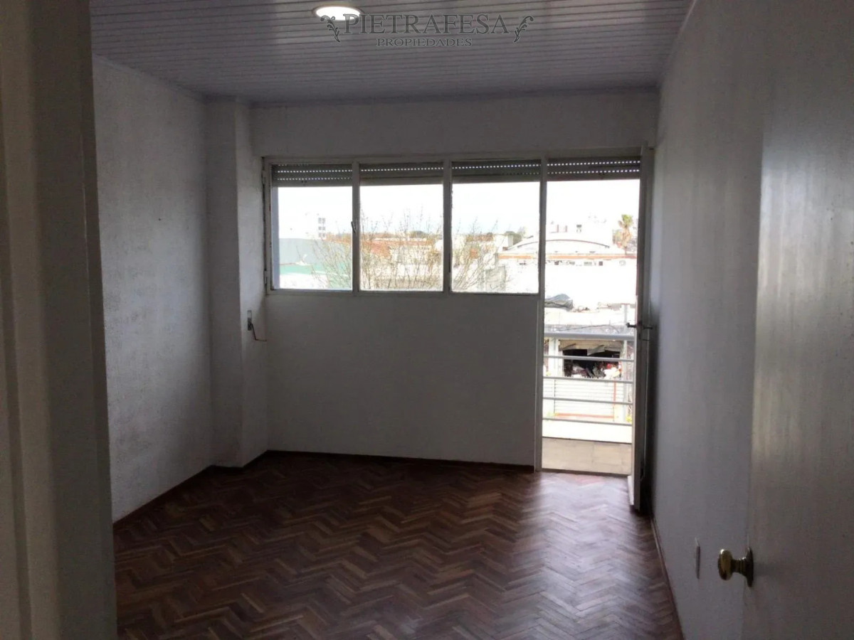 Apartamento en alquiler, 1 dormitorio, 1 baño y terraza. Mercado Modelo. · Foto 10