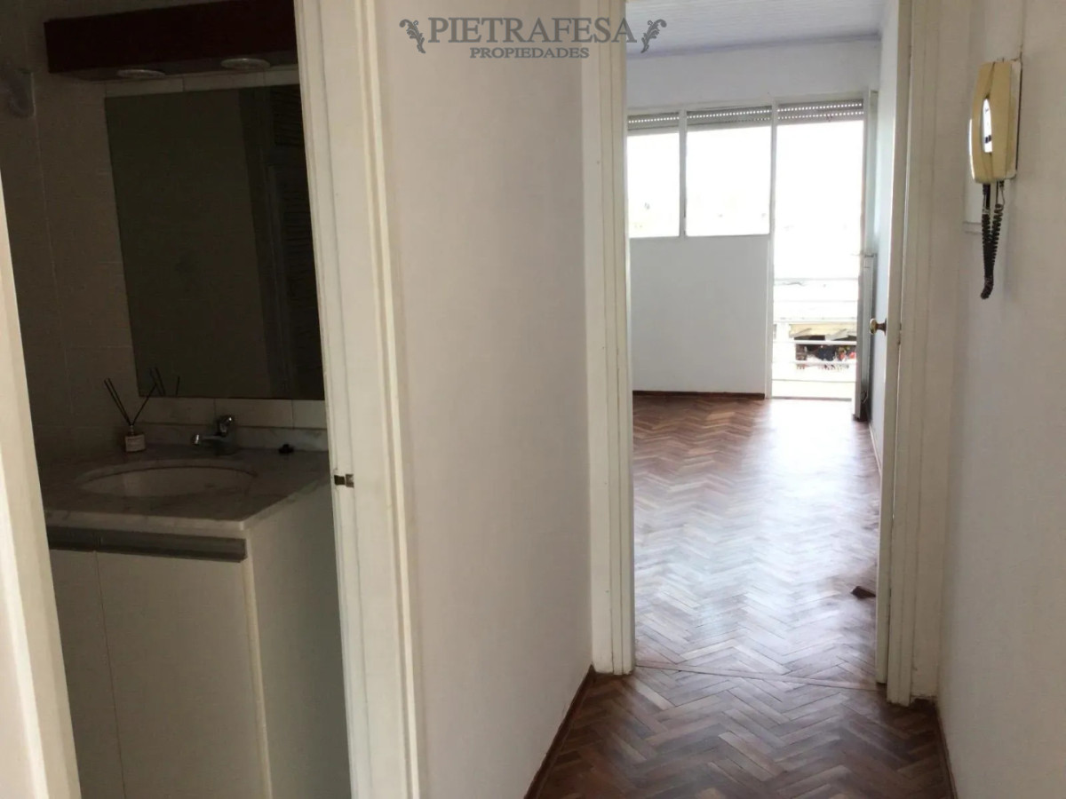 Apartamento en alquiler, 1 dormitorio, 1 baño y terraza. Mercado Modelo. · Foto 11