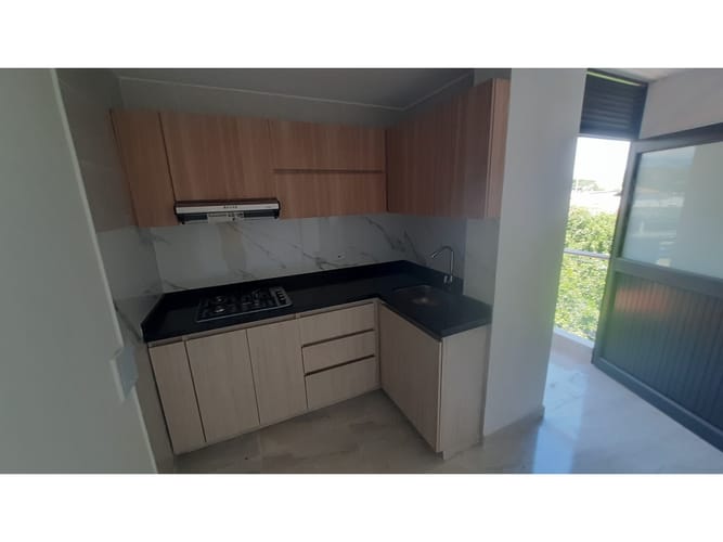 Apartamento de 3 alcobas en venta en El Llanito, Girón, 62 m² · foto 5 de 19