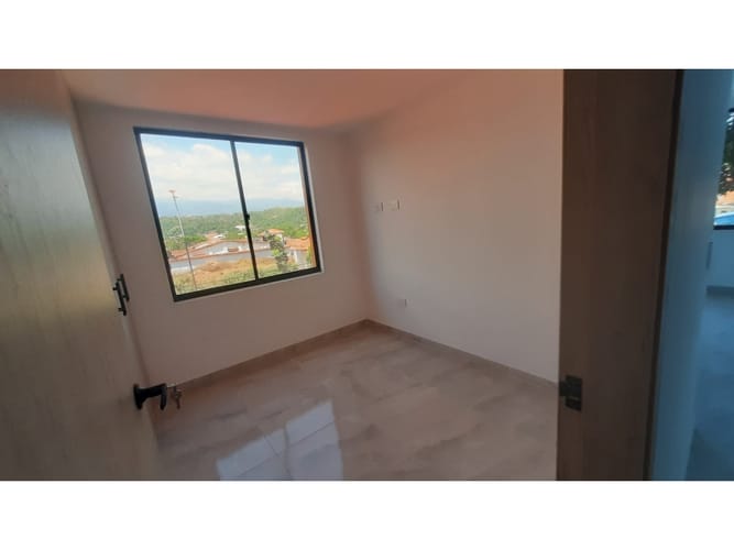 Apartamento de 3 alcobas en venta en El Llanito, Girón, 62 m² · foto 10 de 19
