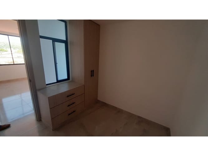 Apartamento de 3 alcobas en venta en El Llanito, Girón, 62 m² · foto 13 de 19